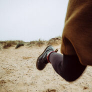 Relaxing And Thrilling At The Same Time? Spot A Deadly Prehistoric Flightless Bird On This Beach
